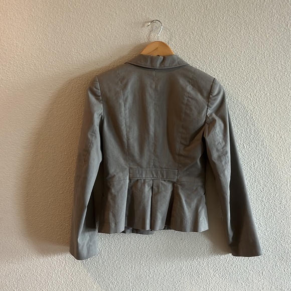 Suit - Picture 2 of 5